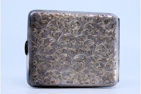 engraved cigarette holder Curved Silver Cigarette Case with Engraved Flowers and Cigarette Holders