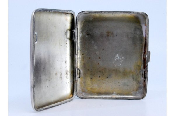 Silver Cigarette Case with Smooth Lid and Enamel Seal