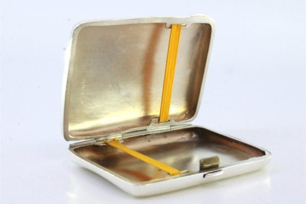 uk cigarette box From today, cigarette packs will never look the same again - Cancer  Research UK