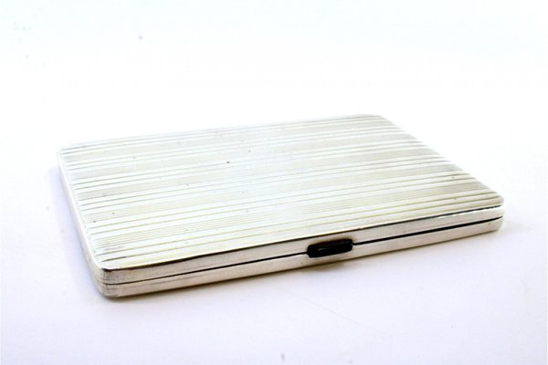 silver cigarette holder case Silver Cigarette Case with Fluted Top Trim, Gilt Interior and Cigarette  Holder with Tilting Spring for sale at Pamono