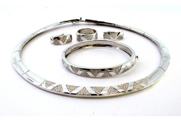 Scopri I Modelli E Le Montature Di Per Gli Anelli Solitari Con Diamante