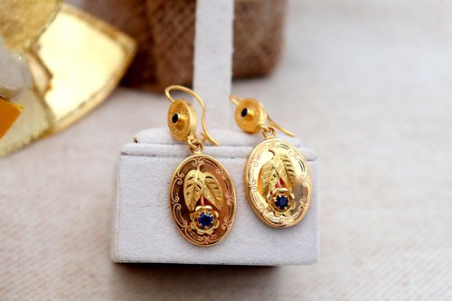 Hinged Gold Earrings, Set of for sale at Pamono