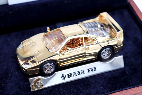 Ferrari F40 Model in 19k Gold for sale at Pamono