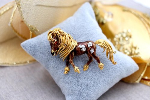 Broche Vintage Années 40 Forme Tête De Cheval - Métal Couleur Or Avec Strass - Occasion