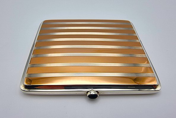 tui Cigarettes en Argent 900 avec Accents en Or Rouge et Saphir, 1930 en vente sur Pamono tui Cigarettes en Argent 900 avec Accents en Or Rouge et Saphir, 1930 en vente sur Pamono