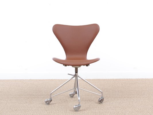 Mid Century Modern Model 3117 Desk Chair By Arne Jacobsen For Fritz Mid Century Modern Model 3117 Desk Chair By Arne Jacobsen For Fritz Hansen 1969