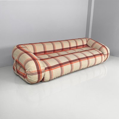 Divano letto Anfibio in tessuto di Alessandro Becchi per