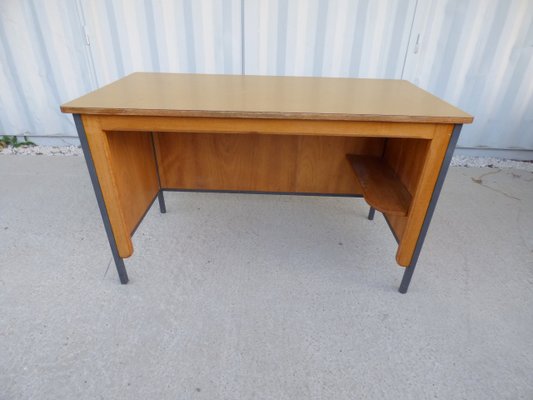 Brauner Vintage Buro Schreibtisch 1950er Bei Pamono Kaufen