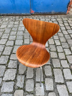 Series 7 Chair in Walnut by Arne Jacobsen for Fritz Hansen for