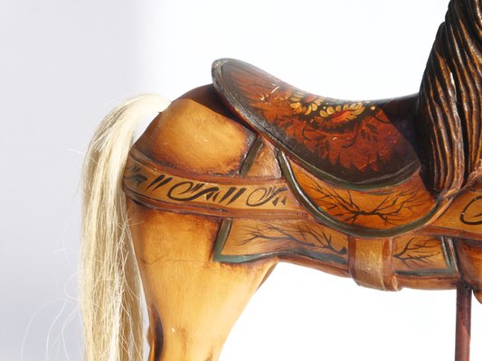 Cheval à bascule en bois sculpté à la main vintage