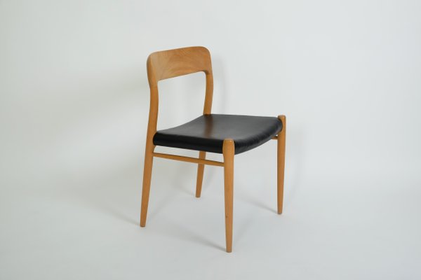 Mid-Century Modern Oak Dining Chair with Black Leather Seat by