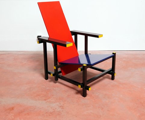Poltrona rossa e blu nello stile di Gerrit Rietveld di Cassina