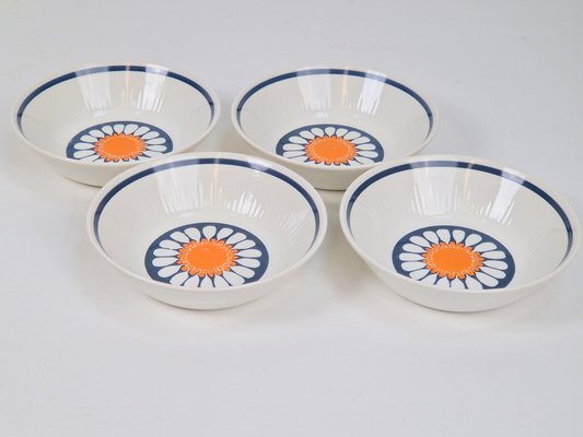 Daisy Turi Tableware from Figgjo Flint, Norway, 1960s, Set of 24