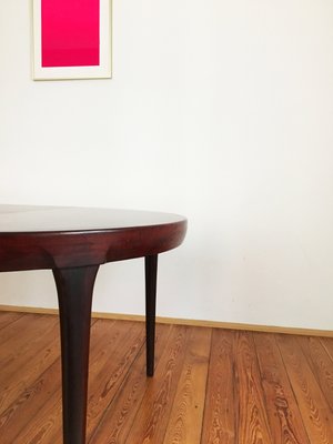 Runder Dänischer Mid Century Esstisch aus Palisander von Ib Kofod Larsen für Faarup Møbelfabrik Runder Dänischer Mid Century Esstisch aus Palisander von Ib Kofod Larsen für Faarup Møbelfabrik