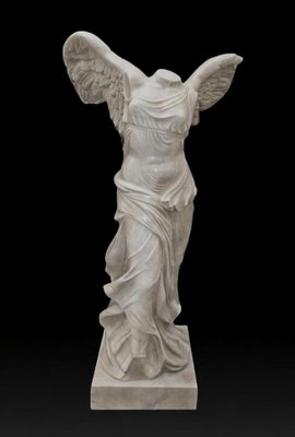 Grande scultura in marmo intagliato a mano di Nike di Samotracia, 1990