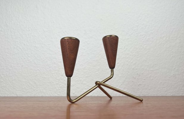 Moderner dänischer Mid-Century Kerzenhalter aus Teak & Messing, 1960er