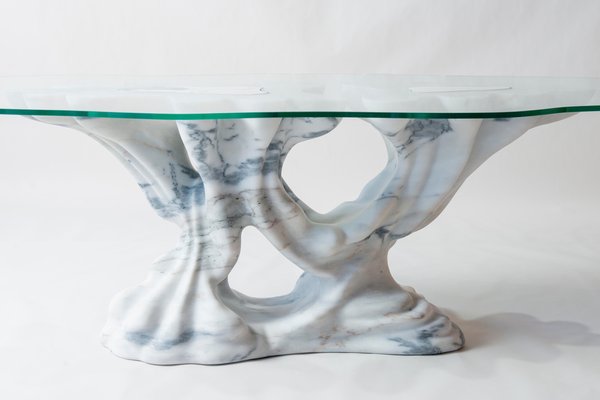 Tavolo da pranzo Kavachi in marmo bianco e vetro di Manta in
