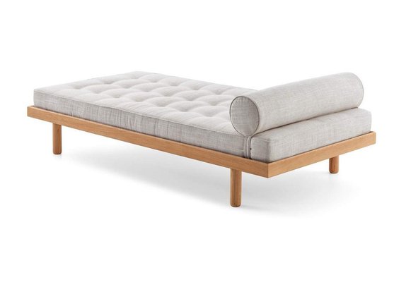 LC35 Maison Du Brésil Daybed by Charlotte Perriand for