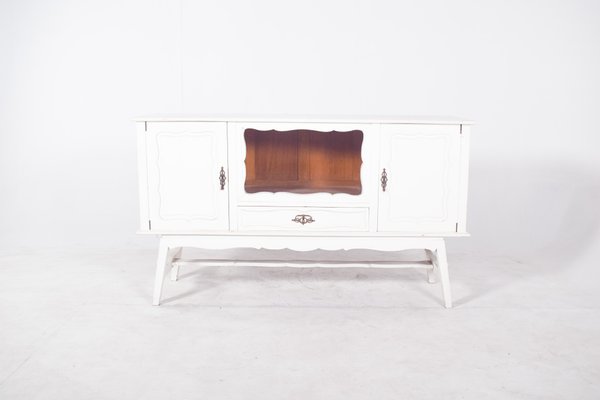 Weiß lackiertes europäisches Vintage Sideboard, 1920er bei Pamono kaufen