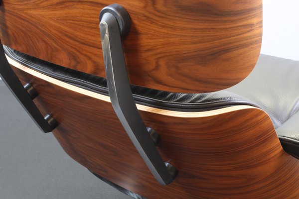 Oiled Palisander Palisander Vs Walnut Black Leather Lounge Chair