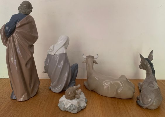 Porcelain Nativity Set by Nao for Lladro, 1990s, Set of 8 for sale