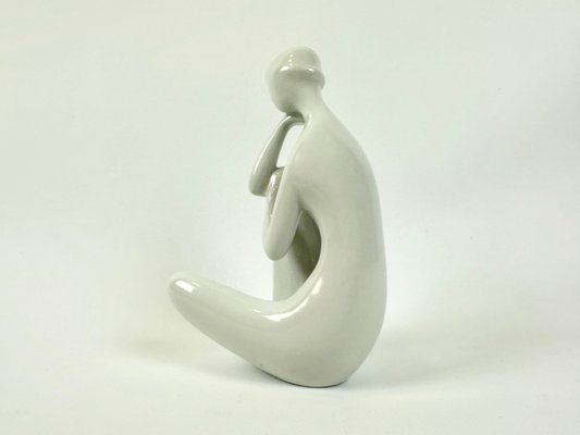 Statuetta in porcellana di Jitka Forejtova per Royal Dux Bohemia