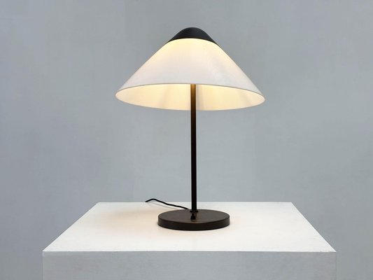 Louis Poulsen Opala Wegner ウェグナー テーブルランプ Opala Table Lamp by Hans Wegner for Louis Poulsen for sale at Pamono
