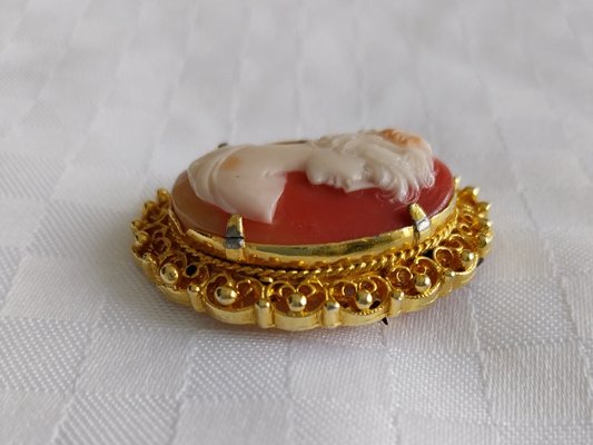 Adactus | Spilla da giacca vintage color oro a forma di martello