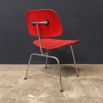 Geld lenende Superioriteit omdraaien Vintage DCM Red Easy Chair by Charles & Ray Eames for Vitra for sale at  Pamono