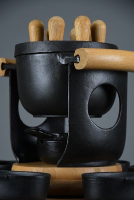 40thBonne nuit les petits フェーブ10点セット Mid-Century Modern Cast Iron and Wood Fondue Set by Richard Nissen