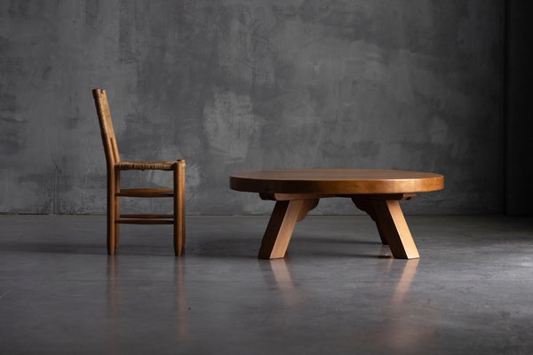 Brutalist Oak Round Coffee Table, France, 1950s for sale at Pamono