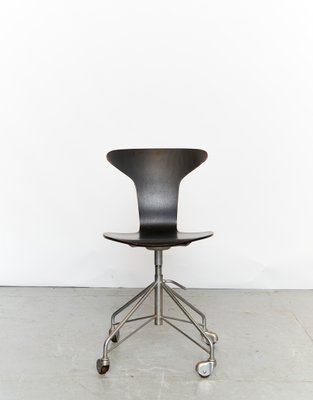 Model 3115 Mosquito Munkegaard School Chair by Arne Jacobsen for
