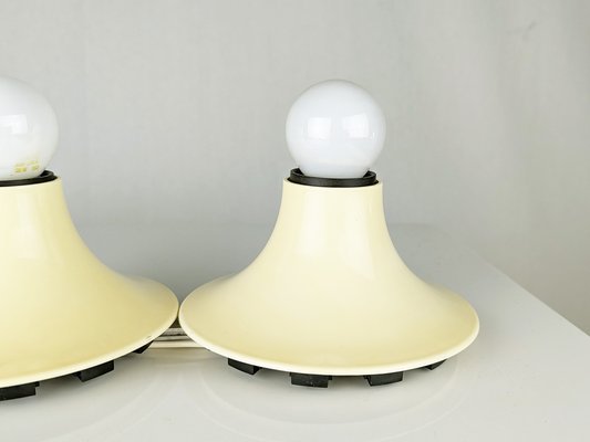 White Ivory Plastic Teti Wall Lamp by Vico Magistretti for