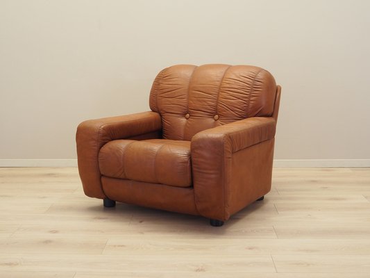 Italienischer brauner Sessel, 1970er bei Pamono kaufen
