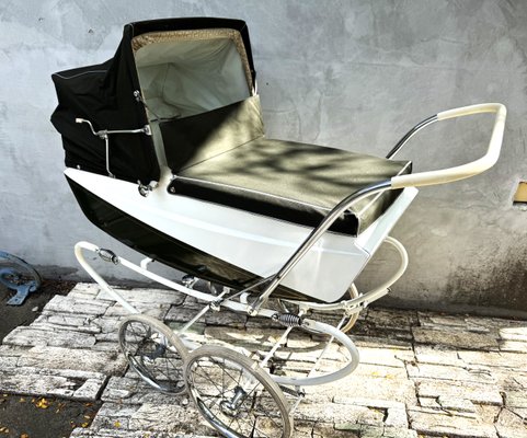 Englischer Vintage Freeway Coachbuilt Kinderwagen in Dunkelgrn & Wei,  1960er bei Pamono kaufen