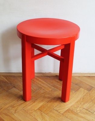 Moderner Roter Hocker, 1930er bei Pamono kaufen