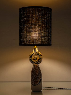 Spanische Vintage Tischlampe aus Keramik mit handbemalter kubistischer Figur & neuem Schirm bei Pamono kaufen