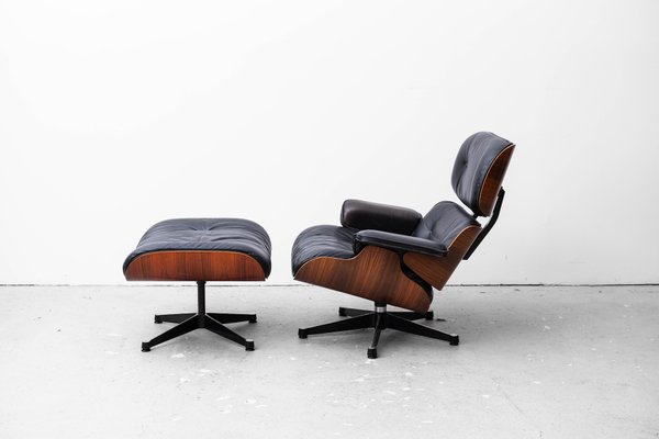 Set of Mid-Century Model 670 and Lounge Chair and 671 Ottoman by