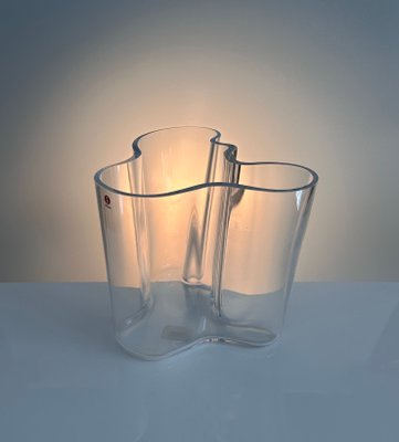 Large Model 3030 Sculptural Savoy Flower Vase in Clear Glass by