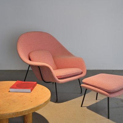 Set of Womb Chair and Ottoman by Ero Saarinen for Knoll
