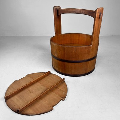 木の桶 Japanese Wooden Bucket with Lid, 1940s for sale at Pamono