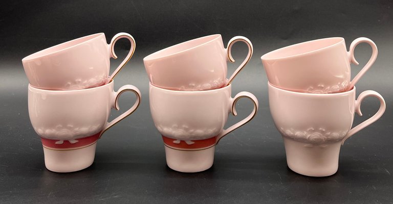 Vintage Rosé Porcelain Coffee Service from Hutschenreuther, Germany 1970s, Set of 32 for sale at Pamono