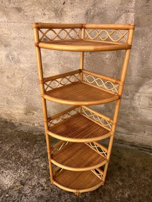 Fnf Regal Eckregal aus Rattan & Bambus, 1972 bei Pamono kaufen