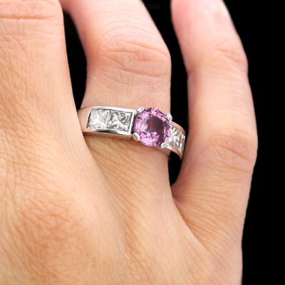 French Modern Pink Sapphire Princess-Cut Diamonds Ring in 18 Karat