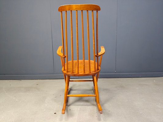 Mid-Century Spindle Rocking Chair, 1960s for sale at Pamono