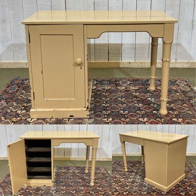 Scrivania in quercia e noce, inizio XX secolo in vendita su Pamono