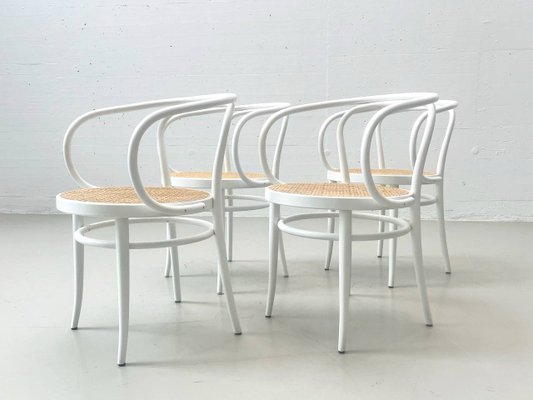 Model 209 Bentwood Chair from Thonet, 2020 for sale at Pamono