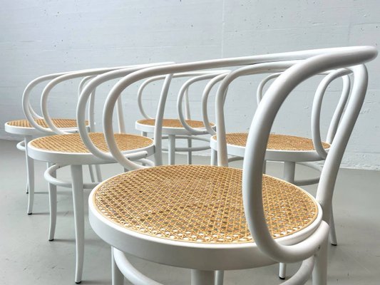 Model 209 Bentwood Chair from Thonet, 2020 for sale at Pamono