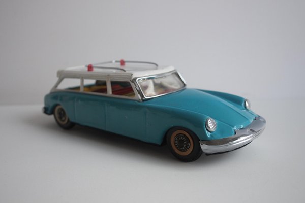 JOUSTRA Citroen DS Break 1960s TinToy当時物 Vintage Tin Model Car of Citroën DS Station Wagon, 1960s for sale