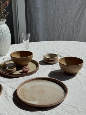 Beige Steingut Teller, 11 . Set bei Pamono kaufen